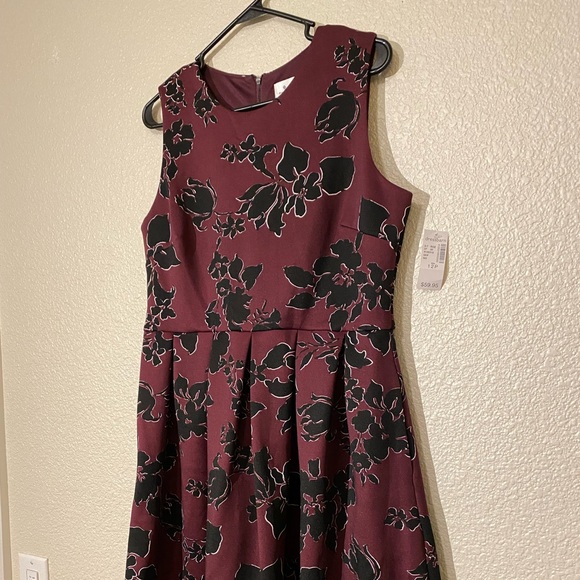 NWT Dress Barn Dress – Size 12P – With Pockets! - Picture 1 of 7